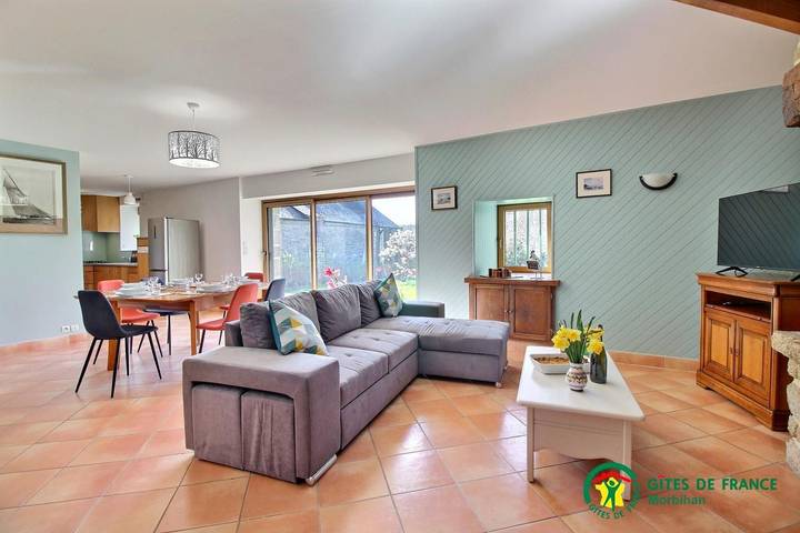 Gîte pour 6 personnes, avec terrasse et jardin - 1