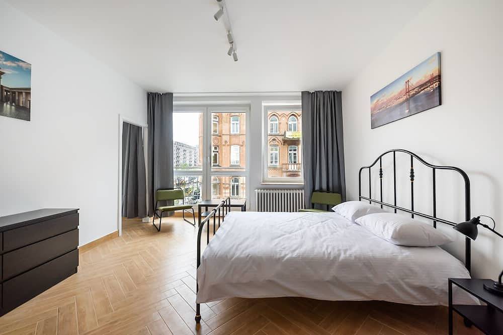 Entire apartment, Marszałkowska White & Black Apartment in Warsaw Śródmieście, Warsaw