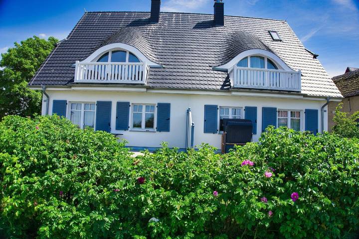 Ferienhaus für 6 Personen, mit Balkon und Terrasse sowie Garten in Gager