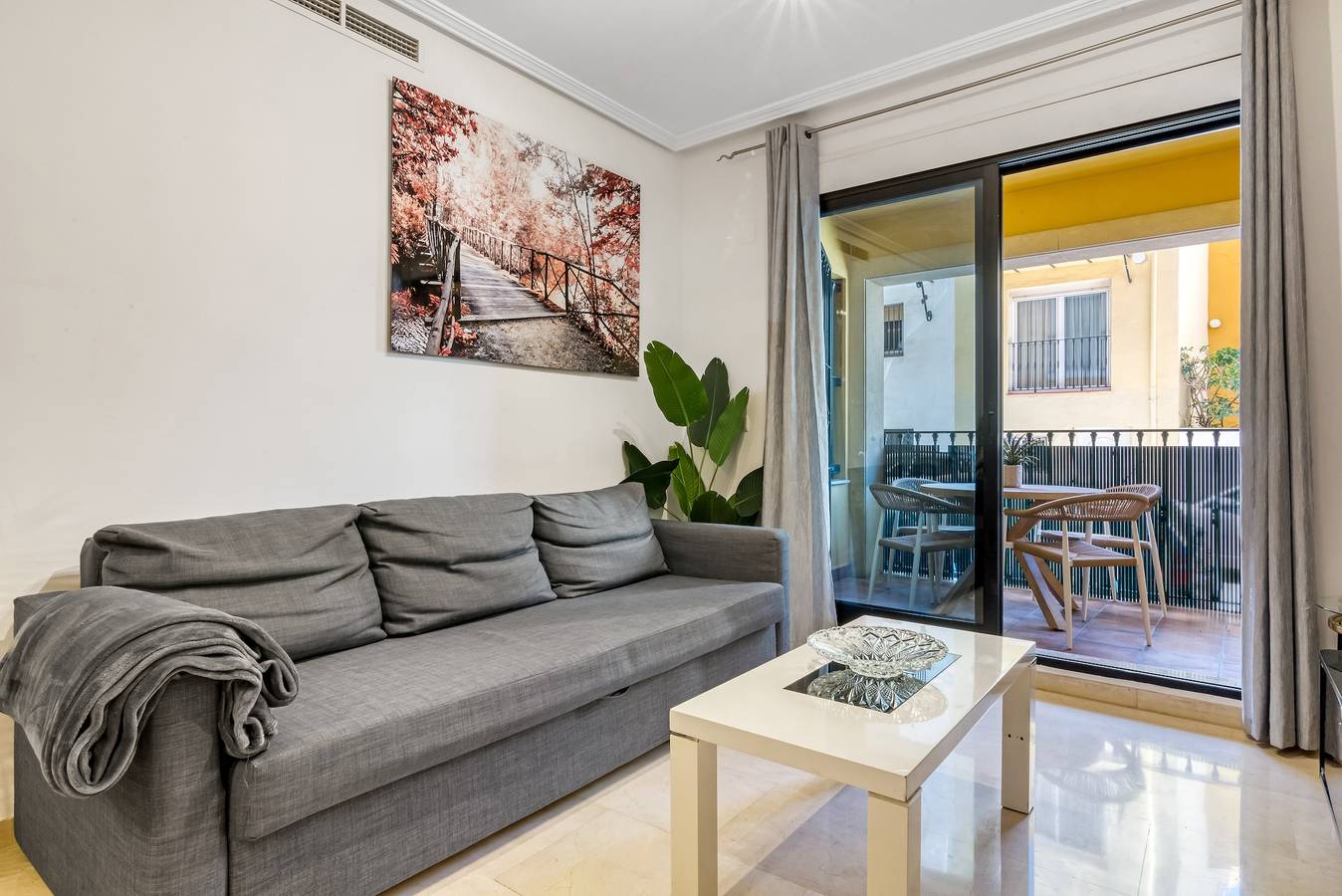 Appartement entier, Appartement 'Solmar Javea' avec terrasse privée, Wi-Fi et climatisation in Jávea, Costa Blanca