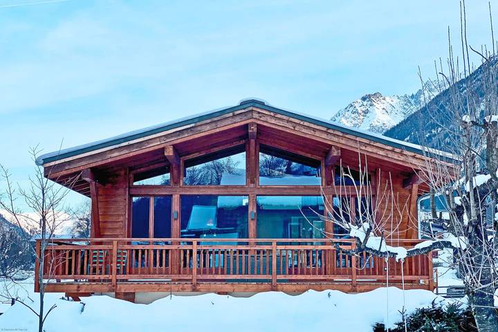 Chalet pour 8 personnes, avec jardin et jacuzzi, animaux acceptés à Chamonix-Mont-Blanc