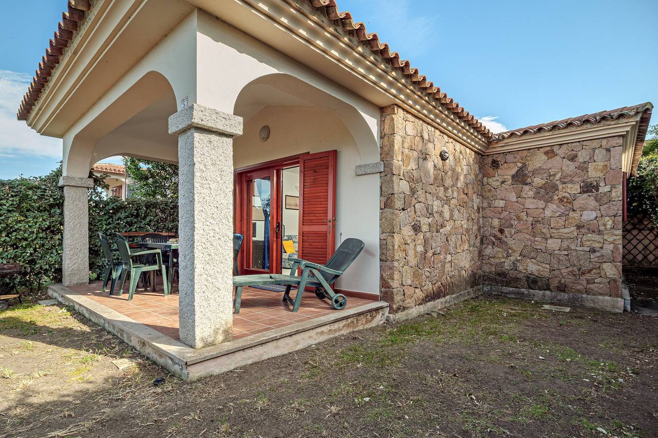 Ganze Wohnung, Ferienwohnung 'Lu Carrulu' mit Meerblick, privater Terrasse und Klimaanlage in San Teodoro, Olbia-Tempio