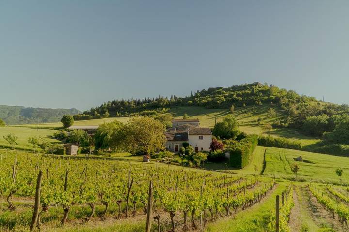 Location de vacances pour 6 personnes, avec jardin et vue à Mirabel-et-Blacons - 2