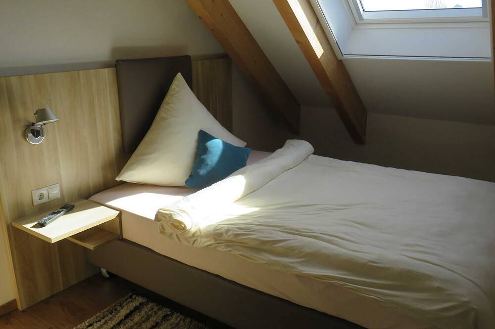 Ganze Wohnung, Ferienwohnung Dachspitz - Weberhof in Egenhofen, Romantische Straße