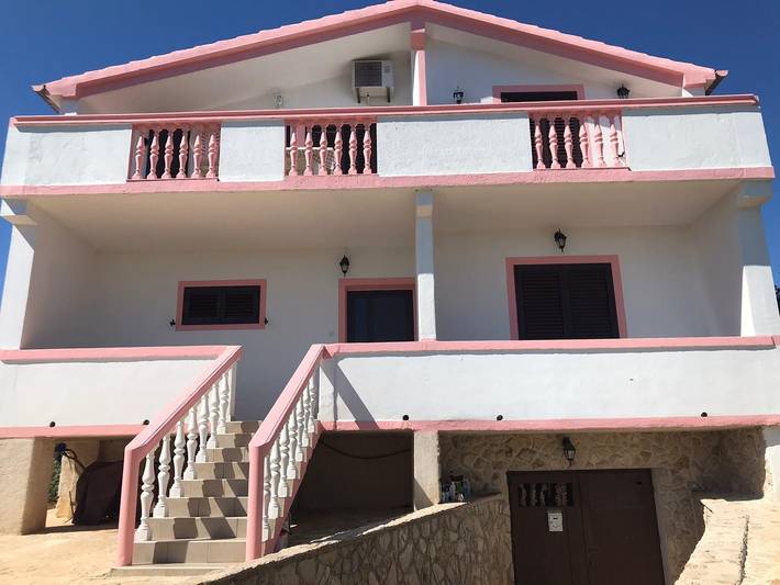 Ganze Wohnung, 2-Zimmer-Ferienwohnung mit Terrasse und Meerblick Kraj, Pasman A-819-a in Kraj, Pasman