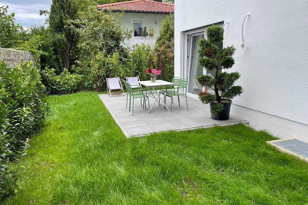 Designer vacation apartment/house in the house/sunny garden & terrace in Dießen am Ammersee, Ammersee