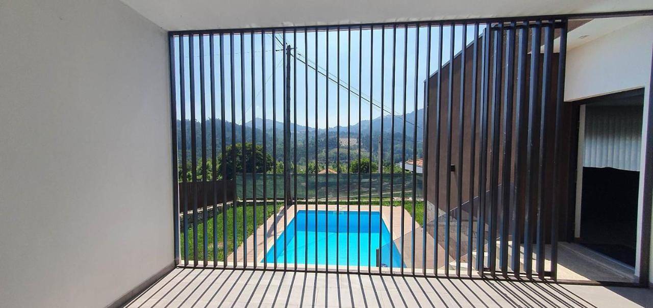 Three-Bedroom Townhouse in Cabeceiras de Basto (Cidade), Distrito de Braga
