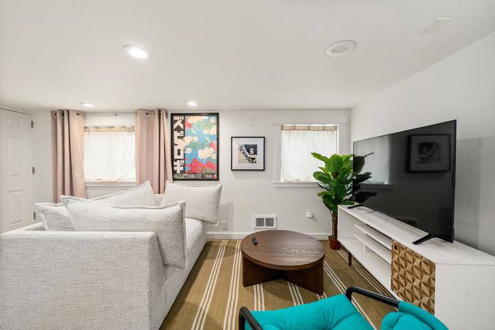 Vacation house for 2 people, with terrace and yard in Seattle