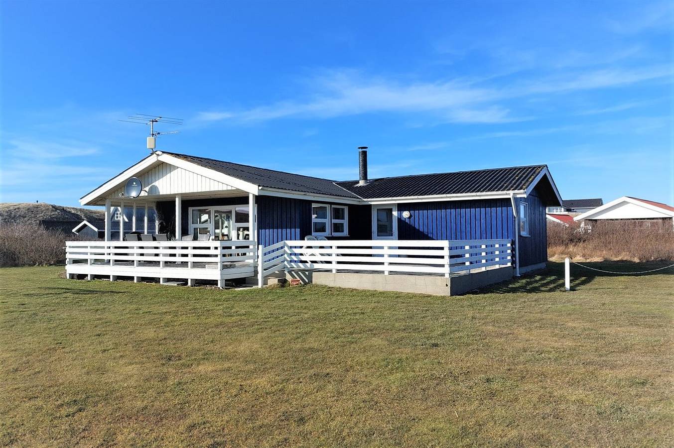 Stunning home in Hvide Sande w/ Wifi, 3 Bedrooms and Sauna in Årgab, Holmsland Klit