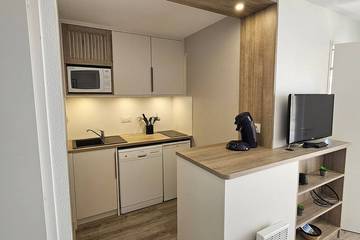 Gîte pour 5 personnes, avec jacuzzi ainsi que piscine et balcon dans Plage du Fogeo