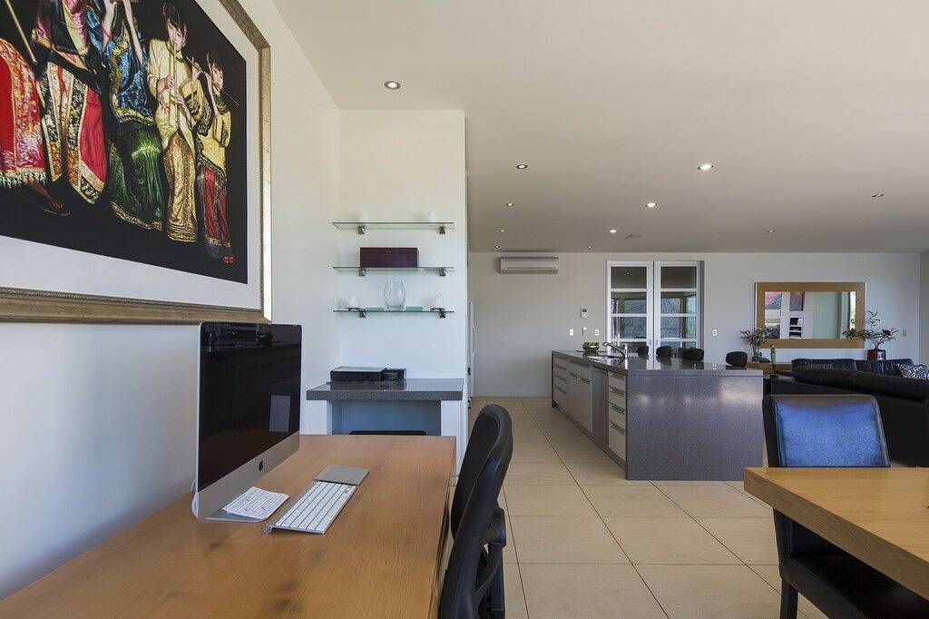 Queenscliff - großes Ferienhaus mit 4 Schlafzimmern, Whirlpool und hervorragender Aussicht in Queenstown, Otago