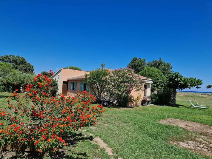 Ferienwohnung für 4 Personen, mit Garten und Ausblick sowie Terrasse, mit Haustier auf Korsika - 2