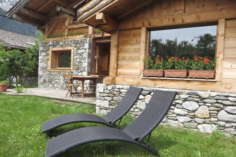 Schönes Chalet in Chamonix in einer ruhigen, bewaldeten Süden ausgerichteten Garten, schöne Aussicht. in Brevent-Flegere, Chamonix