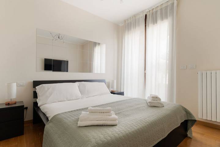 Ganze Wohnung, Ferienwohnung für 5 Personen mit Balkon/Terrasse in Mailand, Mailand Provinz