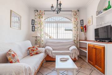 Chalet for 4 Guests in Conil de la Frontera, Andalusia, Picture 1
