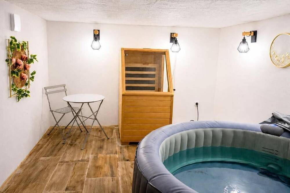 Glamping Nature et Evasion - accès Sauna et Jacuzzi à Outreau in Outreau, Région de Boulogne-sur-Mer