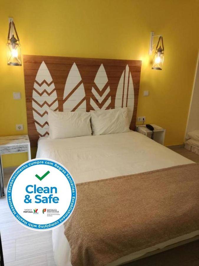 Pousada para 2 pessoas, com varanda e vista na Nazaré