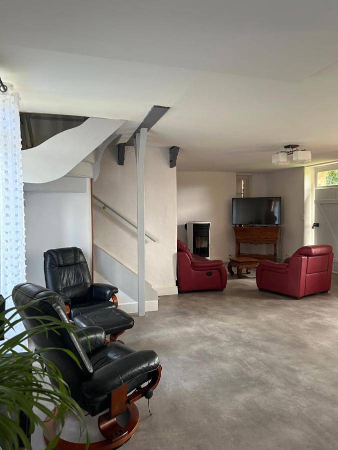 Location de vacances pour 10 personnes, avec jacuzzi ainsi que jardin et sauna à Chazemais - 3