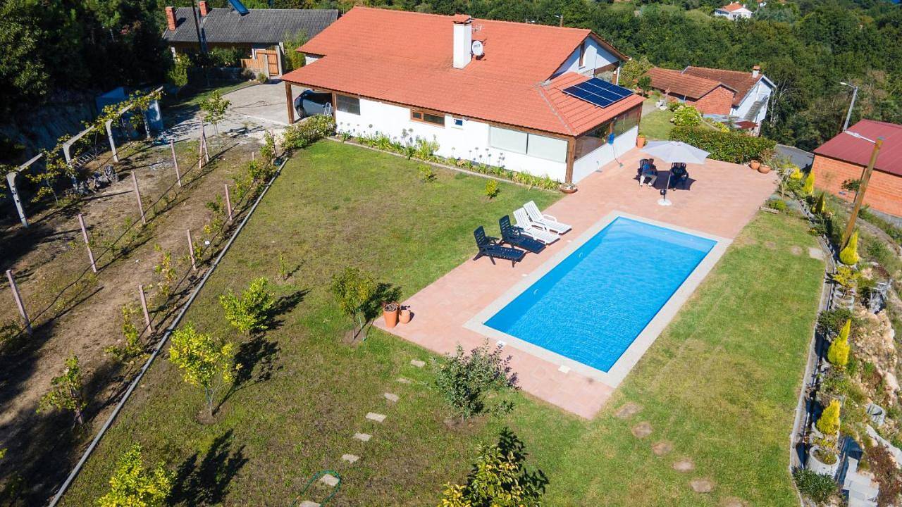 Villa with Private Pool in Couto de Esteves, Distrito de Aveiro