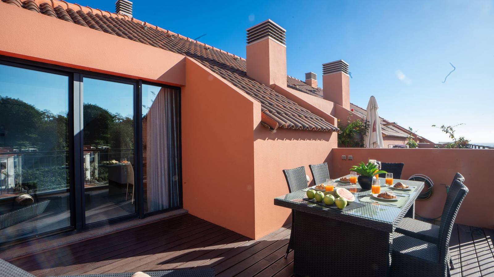 Appartement entier, Appartement de vacances pour 4 personnes avec piscine in Funchal (Santa Luzia), Île de Madère