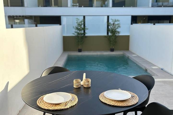 Maison de vacances pour 4 personnes, avec piscine ainsi que balcon et jardin - 1