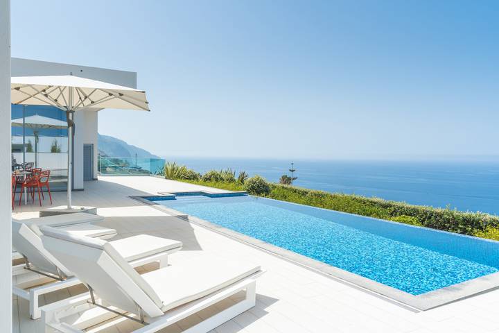 Villa für 6 Personen, mit Ausblick und Pool sowie Garten und Meerblick - 1