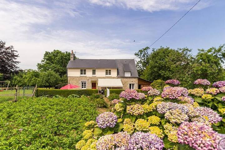 Gîte pour 8 personnes, avec jardin