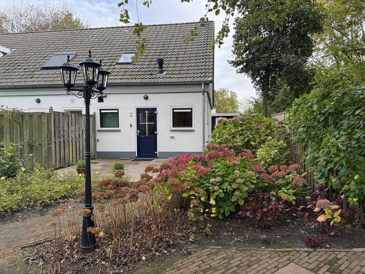 Bungalow voor 4 personen, met balkon/terras en terras in Domburg