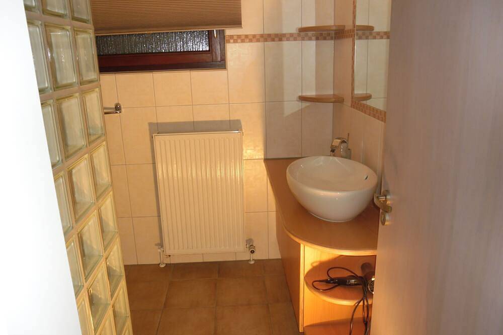 Ganze Wohnung, Großzügige 3 Zimmer-Wohnung in Obersulm, Kurpfalz