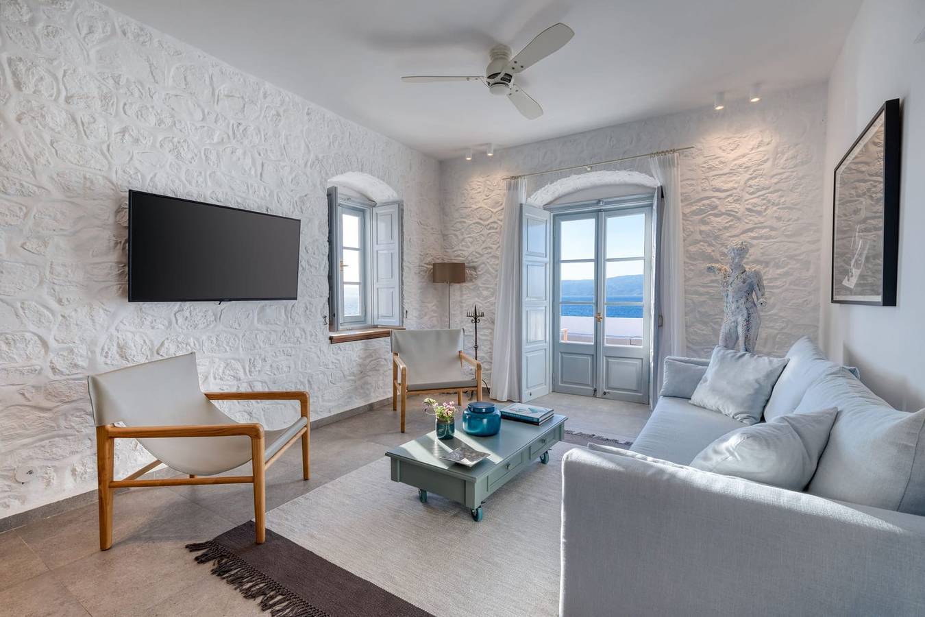 Hydrelion Beachfront Suite, Divine Sea Views, Furnished Terrace, Hydra in Hydra