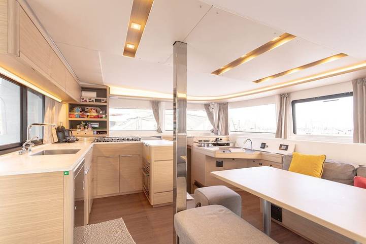 Péniche pour 6 personnes en Corse