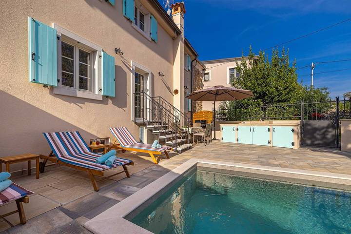 Villa pour 7 personnes, avec terrasse et piscine à Vrbnik - 4