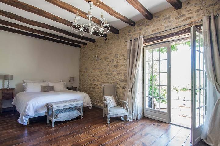 Gîte pour 4 personnes, avec jardin ainsi que jacuzzi et terrasse à Vire-sur-Lot - 2