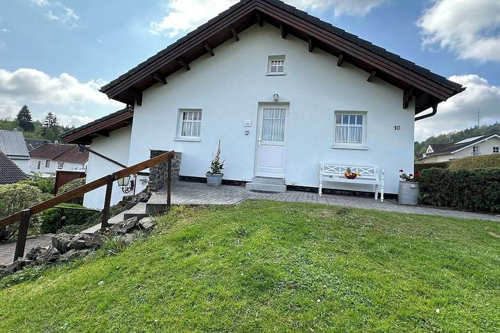 Ferienwohnung für 2 Personen, mit Terrasse und Garten in Lissendorf