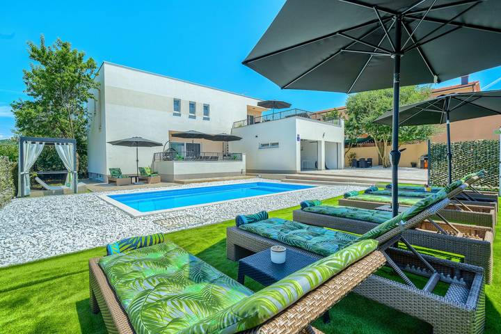 Komfortables Haus mit Terrasse Dicmo, Zagora K-23249 in Dalmatinisches Zagora