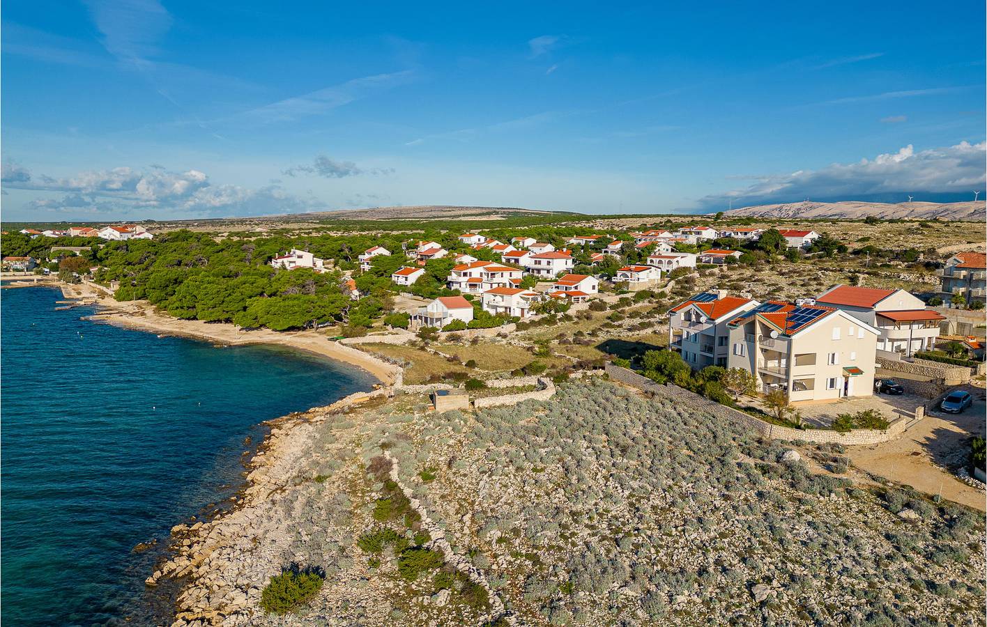 Appartement de vacances entier, Appartement confortable avec terrasse, Wi-Fi et parking, à 100 m du littoral in Ville de Pag, Pag