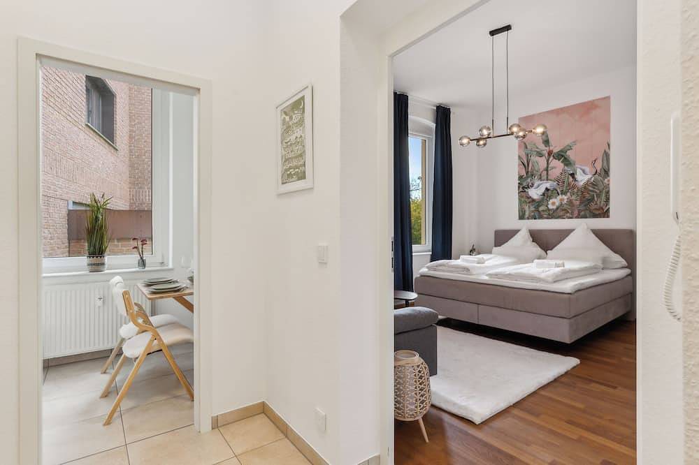Ganze Wohnung, Wohnliebe2-Zentrale & Stilvolle Fewo mit Boxspringbett&voll ausgestatteter Küche in Bad Oeynhausen, Wiehengebirge