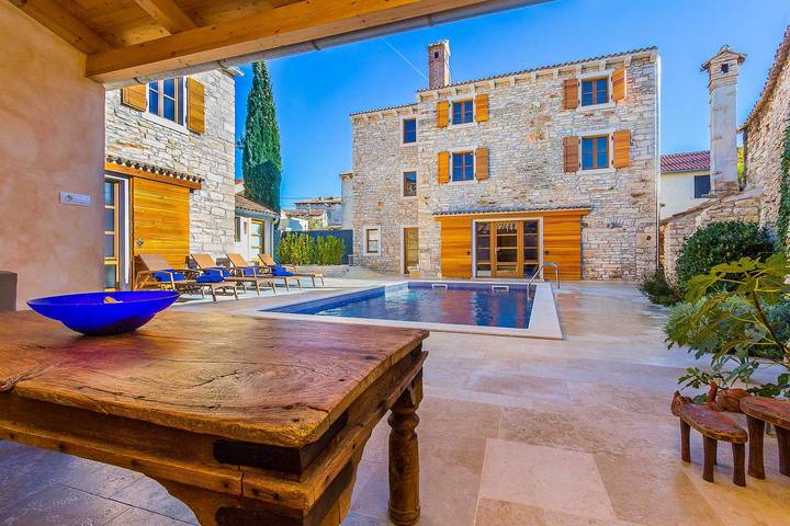 Villa für 11 Personen, mit Sauna und Garten sowie Pool, kinderfreundlich - 1