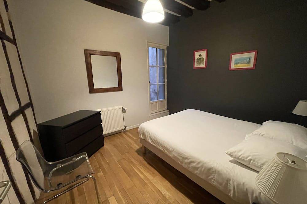 Apartamento entero, Le Coche d'Eau-Apartamento-Moderno-Baño en la habitacion-Vista a la Ciudad in Auxerre, Auxerre region