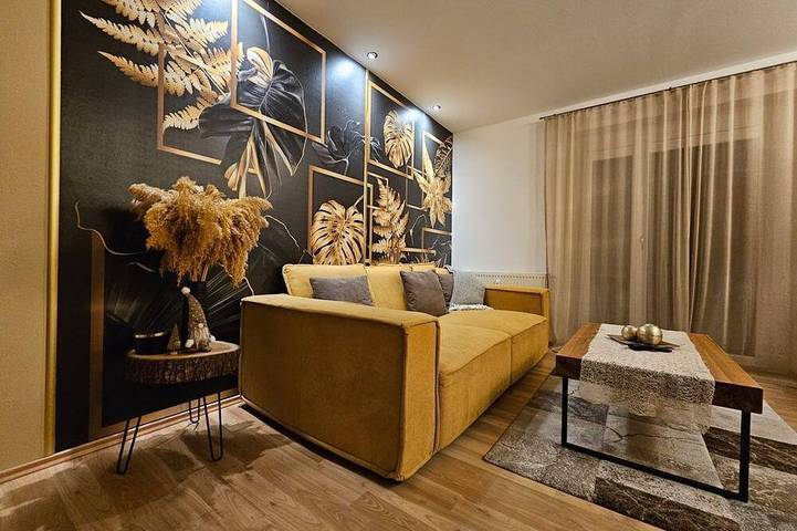 Ferienwohnung für 5 Personen, mit Balkon und Pool - 1