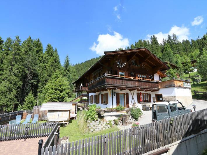 Chalet für 8 Personen, mit Garten und Whirlpool sowie Sauna, mit Haustier im Ski-Optimal Hochzillertal