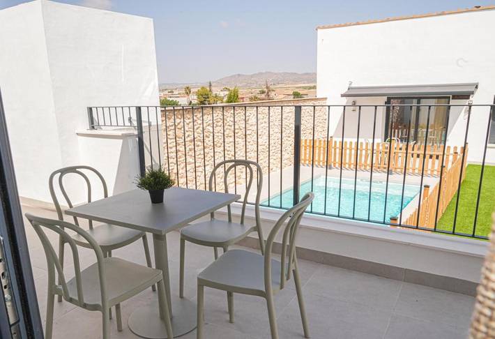 Casa rural para 4 personas, con terraza y vistas además de jardín y piscina, Se admiten mascotas en Murcia 