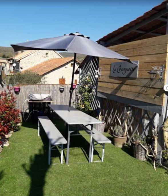 Location de vacances pour 6 personnes, avec vue ainsi que jardin et terrasse à Rivière-sur-Tarn - 4