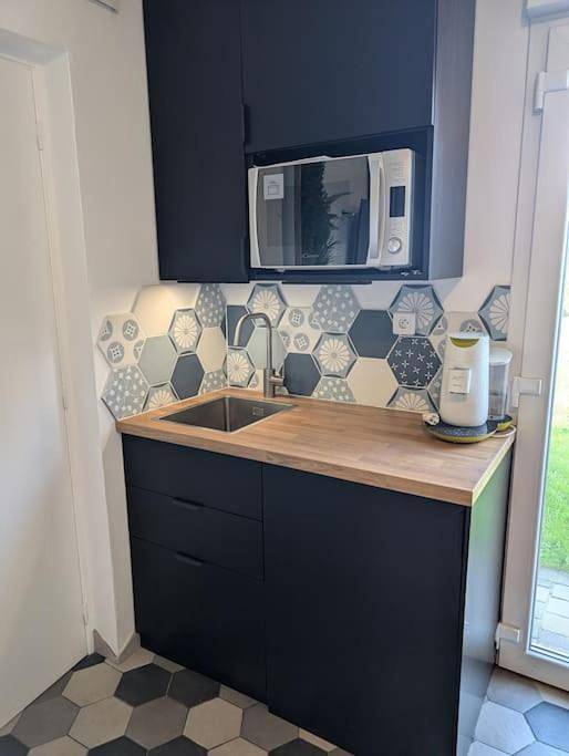 Gîte pour 2 personnes, avec jardin à Neuilly-le-Réal - 4