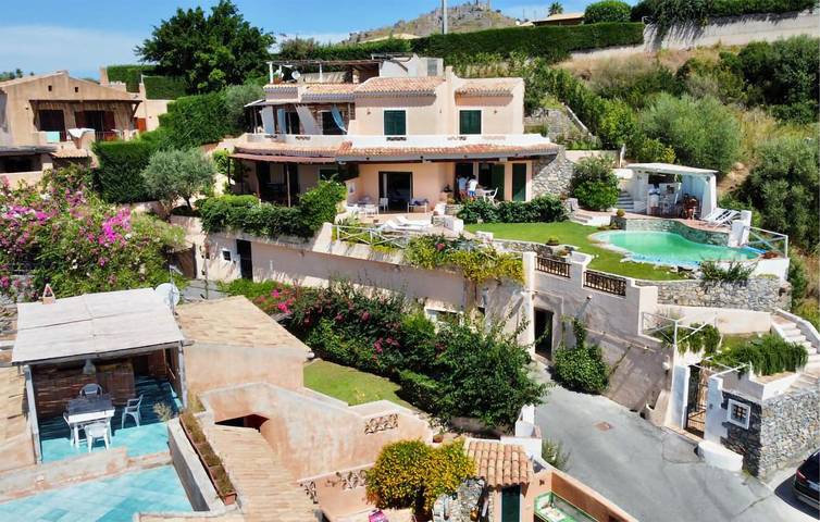 Ferienhaus für 5 Personen, mit Pool und Terrasse sowie Garten in Kalabrien - 2