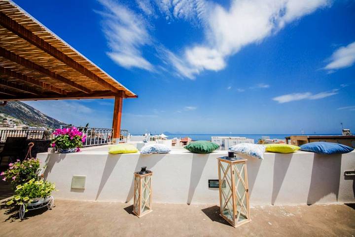 B&b per 9 persone, con Terrazza e Giardino alle Isole Eolie