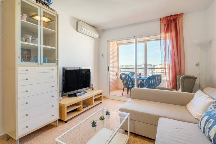 Ganze Wohnung, Apartment 'Urbanización Bulevar Playa' mit Gemeinschaftspool, Wlan und Klimaanlage in El Barrio, San Juan Playa
