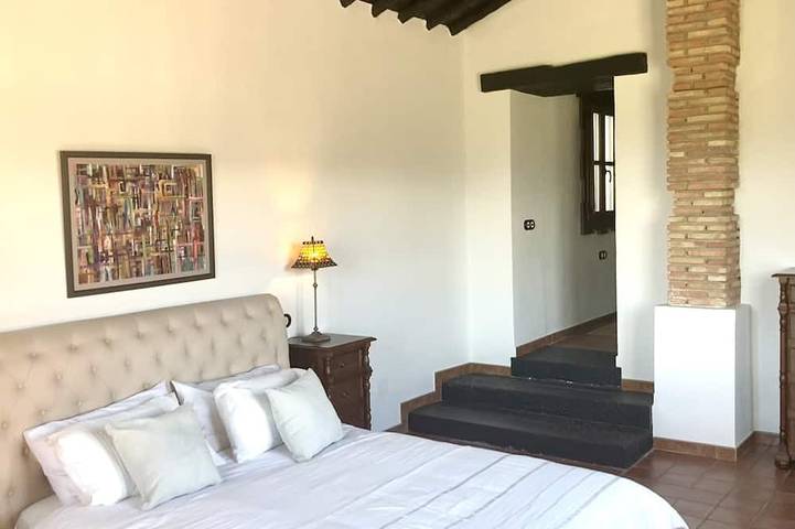 Beautiful Country House with Pool and Scenic Mountain Views in Ronda, Serranía de Ronda