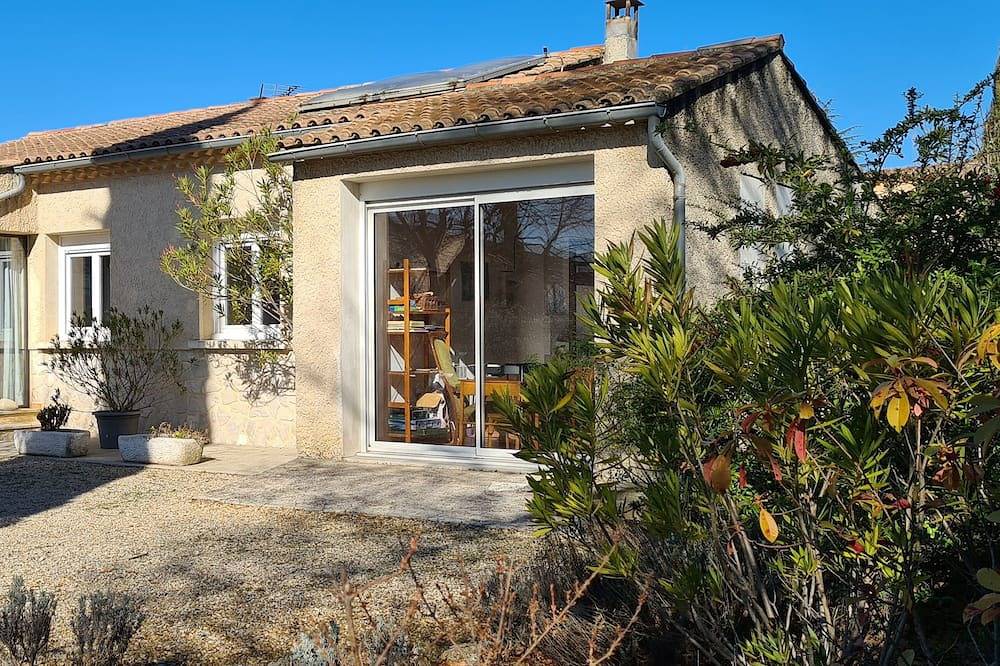 Pleasant bright Villa Vaison la Romaine in Vaison-la-Romaine, Parc naturel régional du Mont-Ventoux