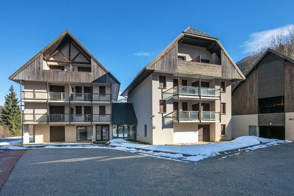 Ganze Wohnung, La Perrière*** 4P8S - Drei Schlafzimmer Wohnung, Schläft 8 in Saint-Colomban-des-Villards, Region Saint-Jean-de-Maurienne